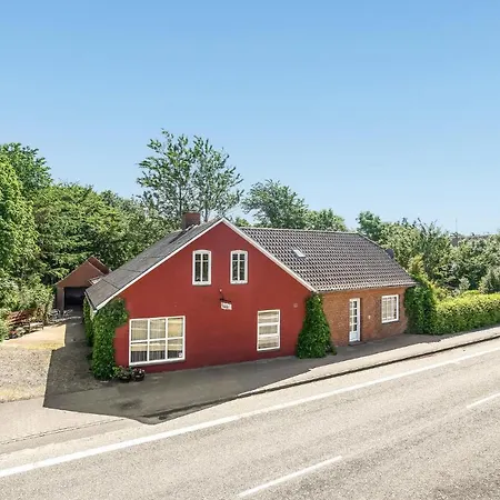 度假居 5 Bedroom Stunning In Bredebro